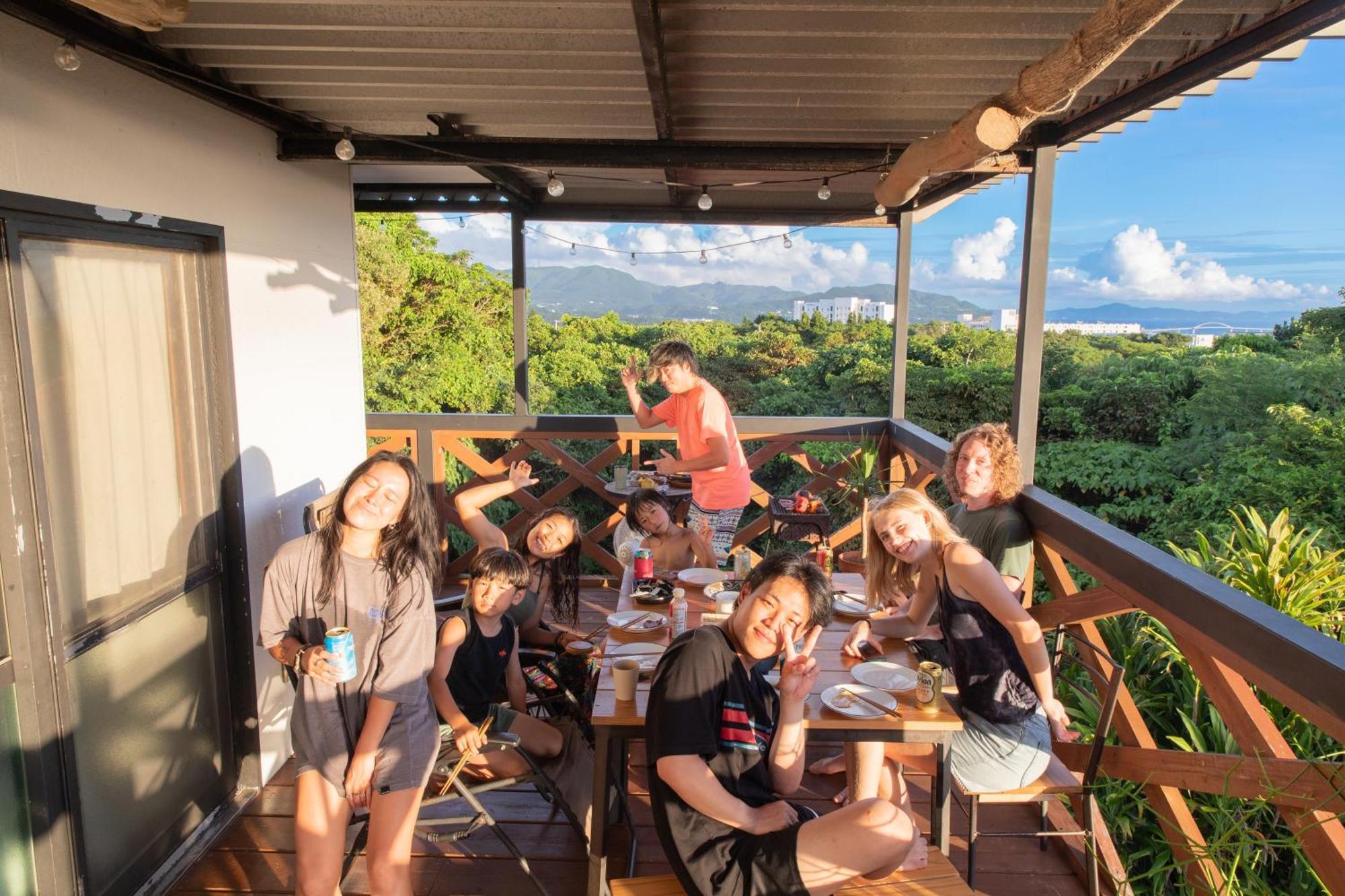 Mambo Hostel Okinawa Мотобу Екстер'єр фото