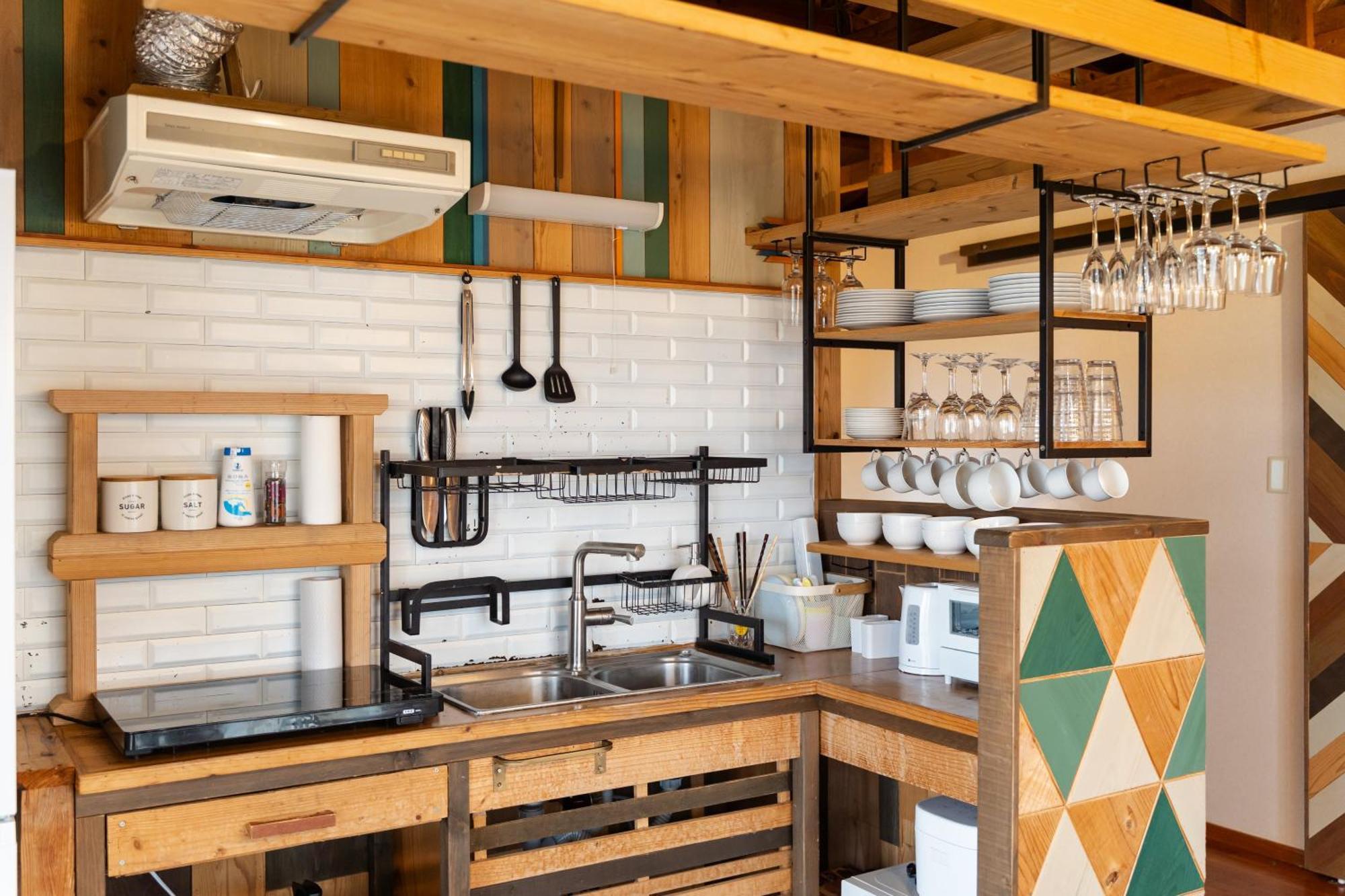 Mambo Hostel Okinawa Мотобу Екстер'єр фото