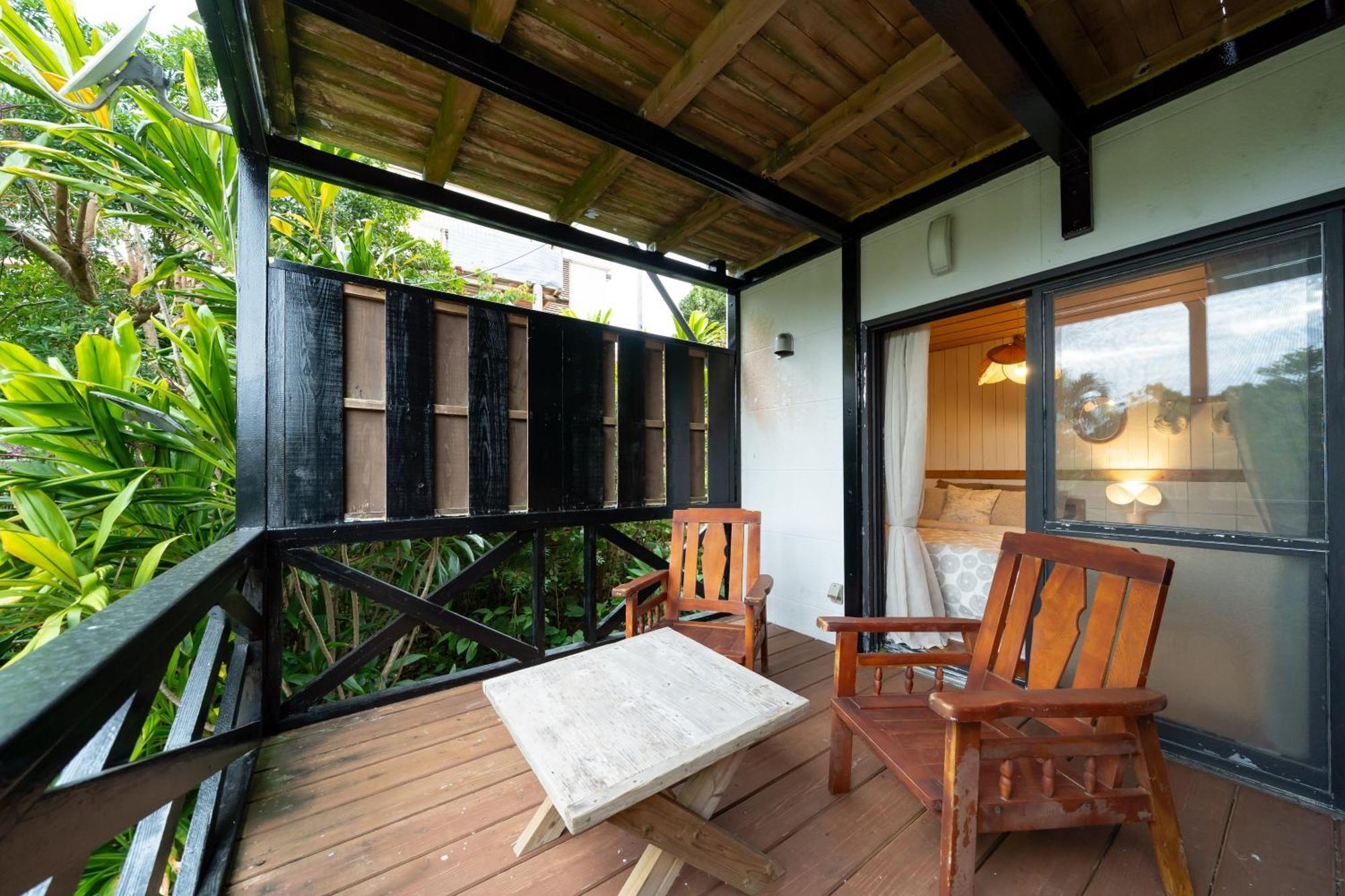 Mambo Hostel Okinawa Мотобу Екстер'єр фото