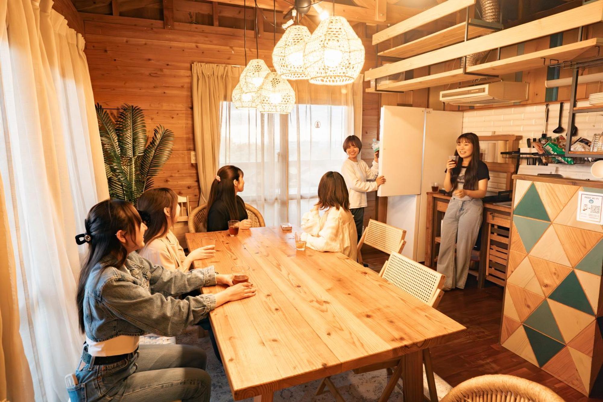 Mambo Hostel Okinawa Мотобу Екстер'єр фото