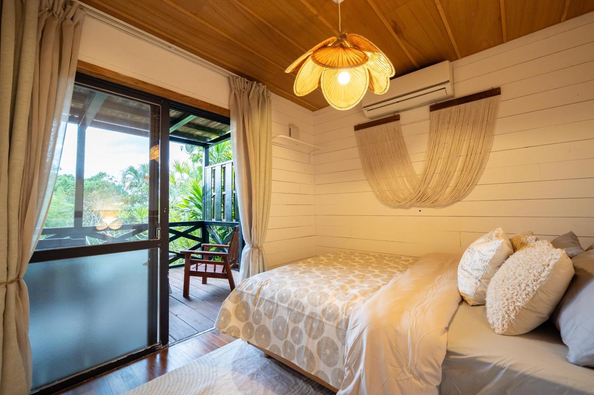 Mambo Hostel Okinawa Мотобу Екстер'єр фото